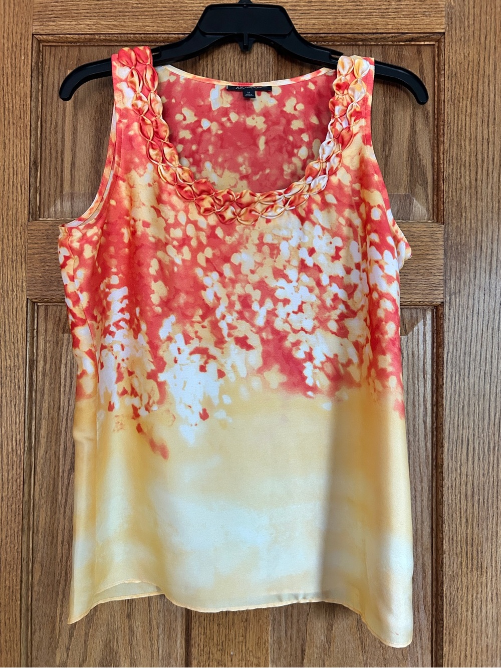 Anne Klein Sleeveless Blouse Yellow, Orange and White. Women’s size Medium